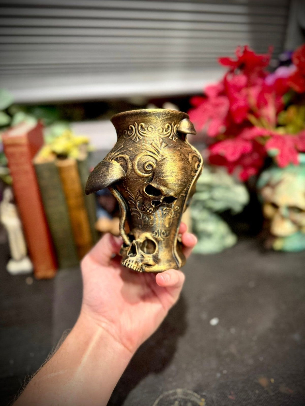 Gothic Mushroom Skull Vase  -  DnD Table Centerpiece - Halloween (unpainted)