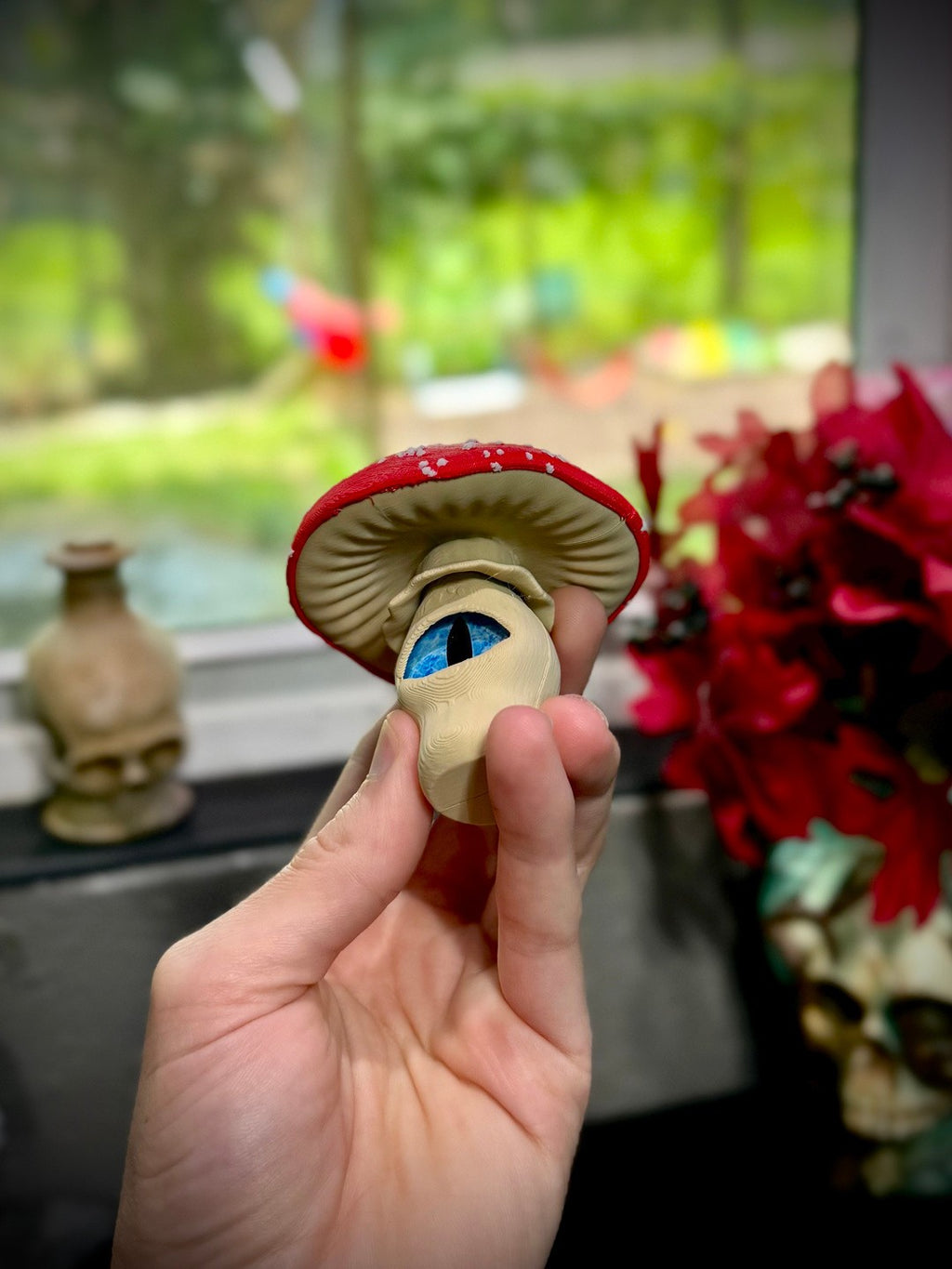 All Seeing Mushroom - Mushroom with Magical Eye (unpainted)