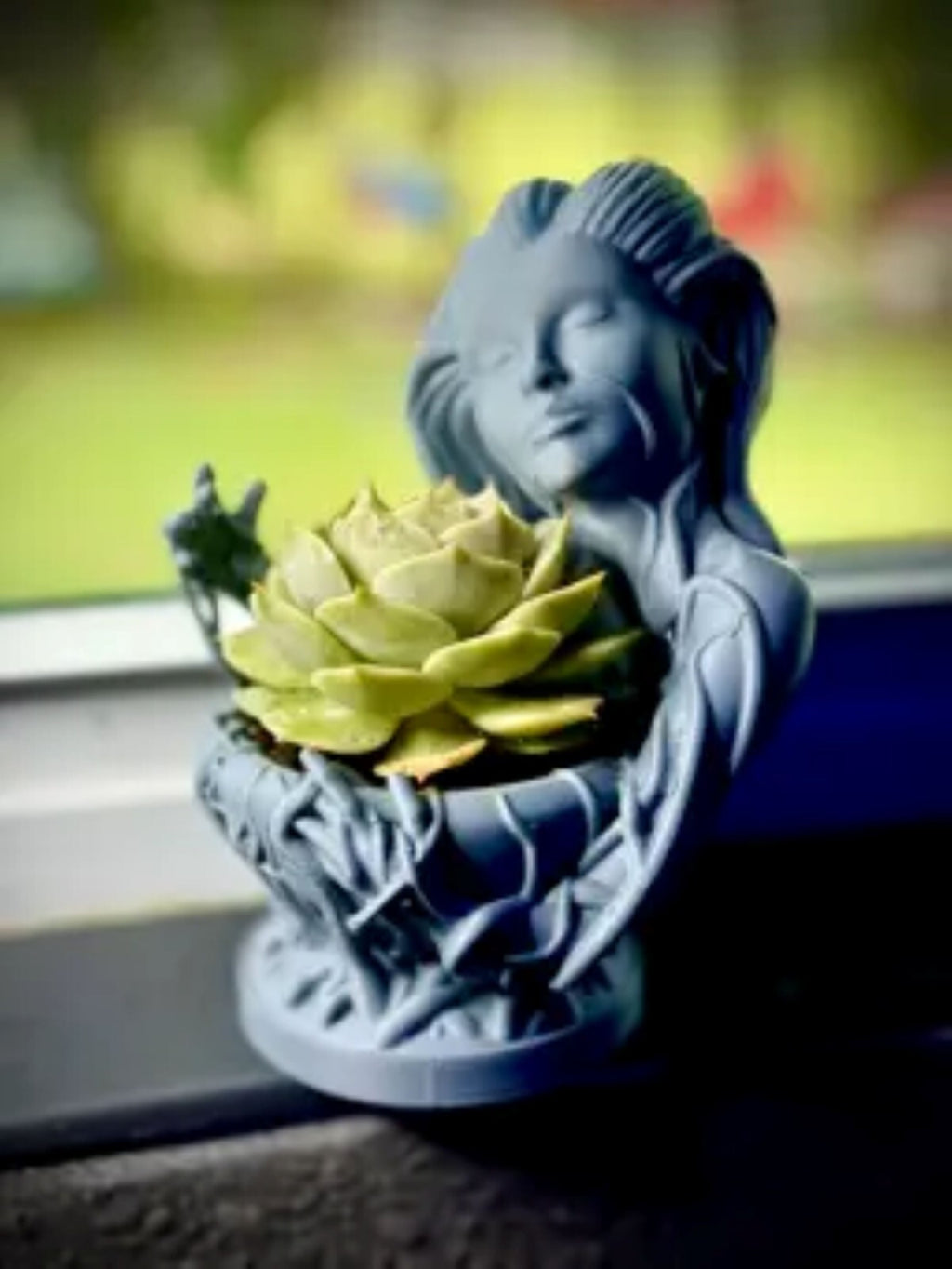 Mother Nature Planter with Drainage and Saucer - Large Lotus Holder