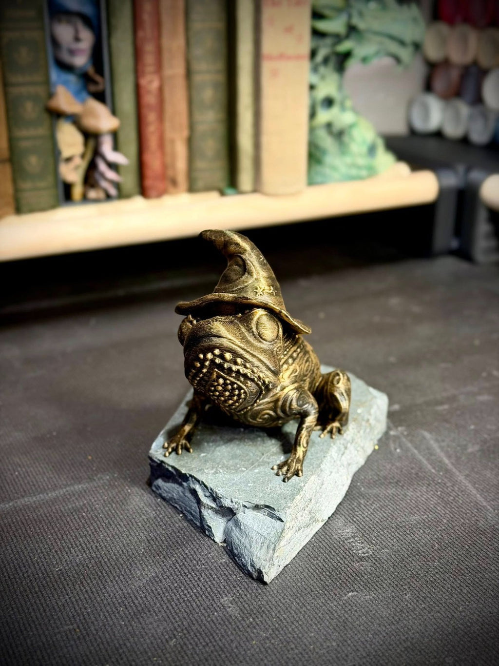 Celestial Frog - Fantasy Wizard - Amphibians Decor (unpainted)