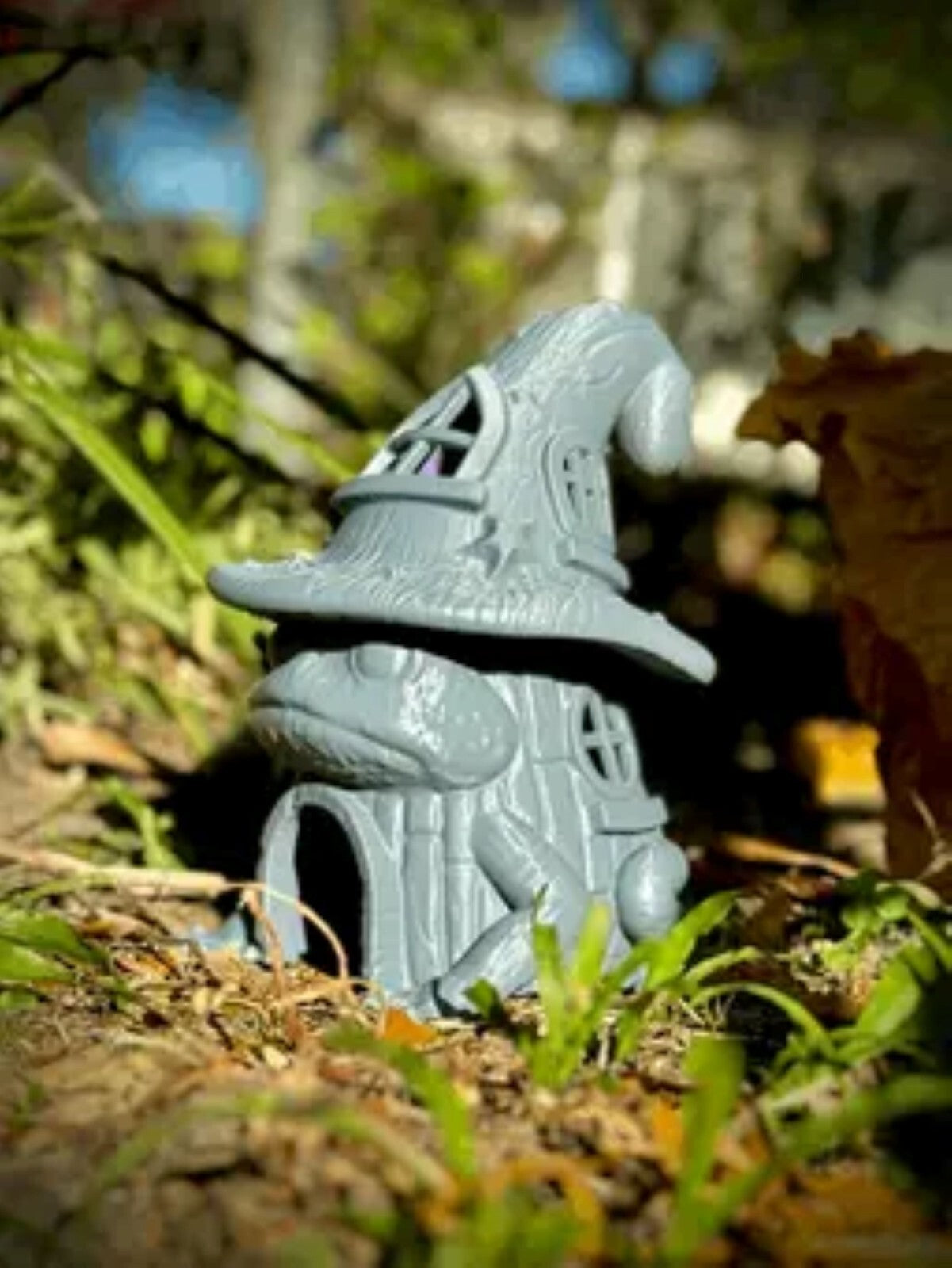 Wizard Warty's Hut - Toad or Frog House Garden Decor -Fish and Amphibean Habitat