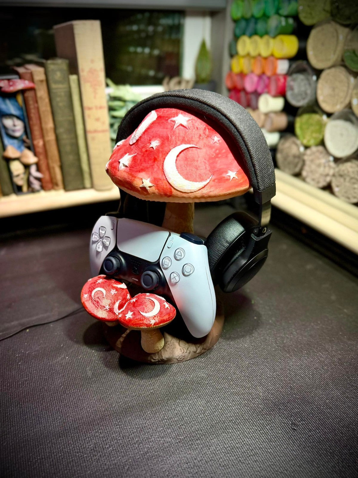 Mushroom Headphones & Controller Holder  - Fantasy Gaming Accessory (unpainted)