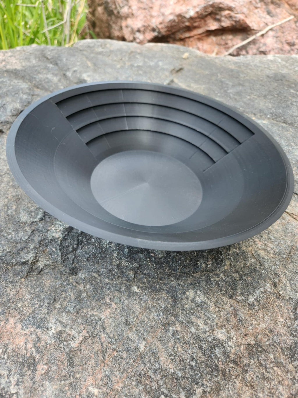 Top Quality 9.5 Inch Gold Pan - American Made Prospecting Equipment - Heavy Pans