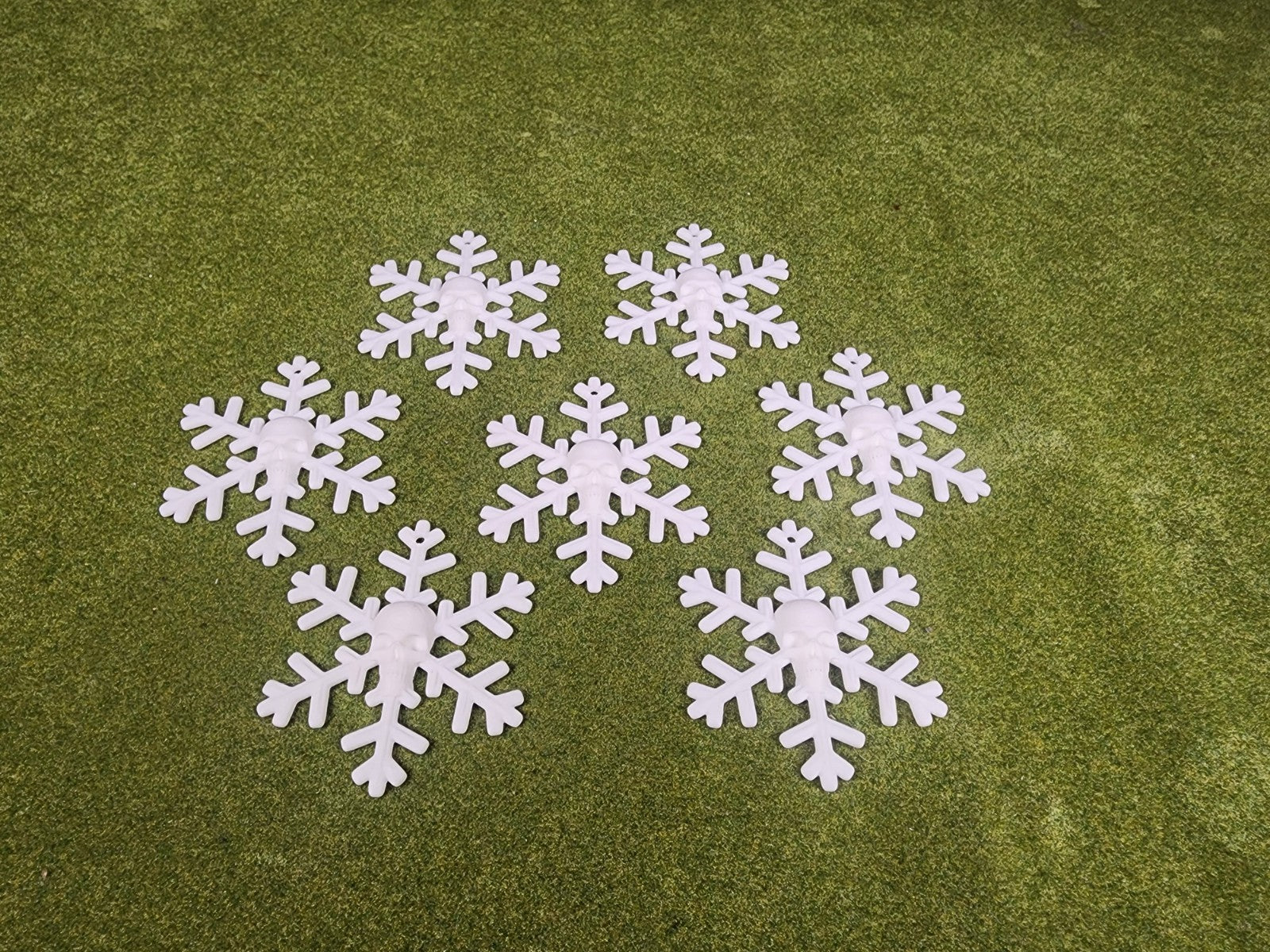 Snowflake Skull Ornament and Decor - Halloween Christmas Gift (unpainted)