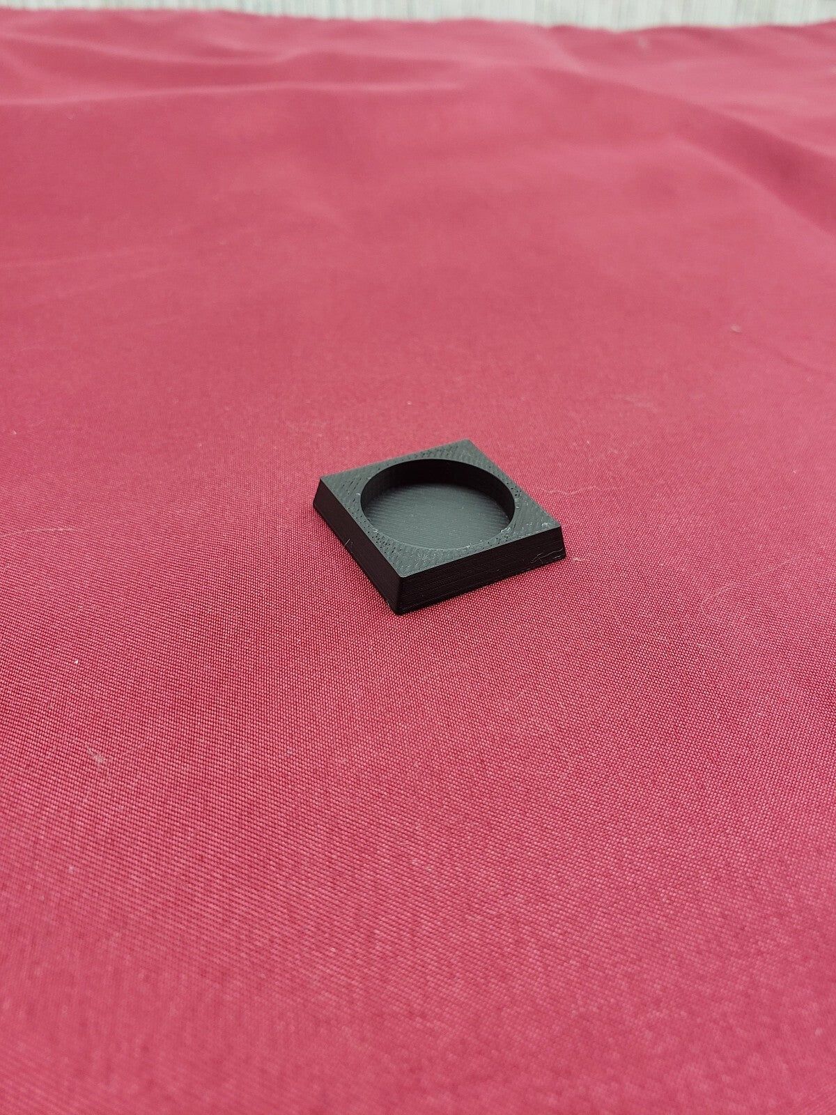 20mm Round to 25mm Square Base Adapters - Base Conversions Wargaming Old School