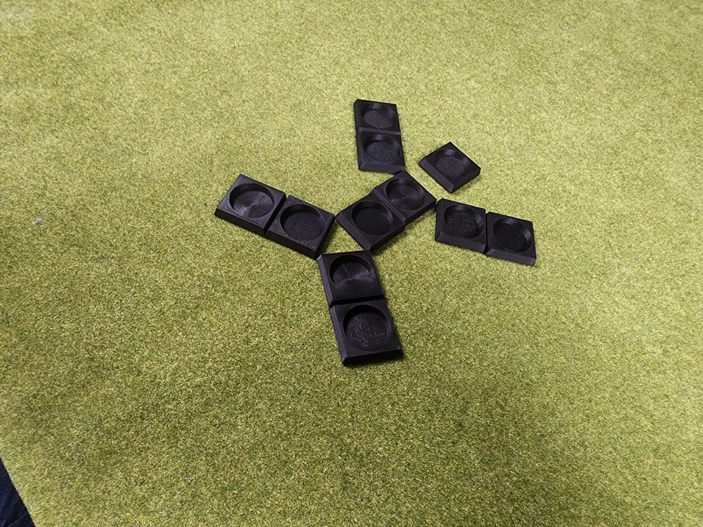 20mm Round to 30mm Square Base Adapters - Base Conversions Wargaming Old World
