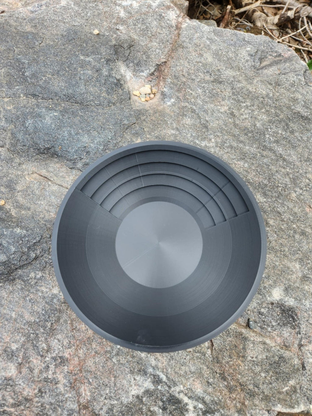 Top Quality 9.5 Inch Gold Pan - American Made Prospecting Equipment - Heavy Pans