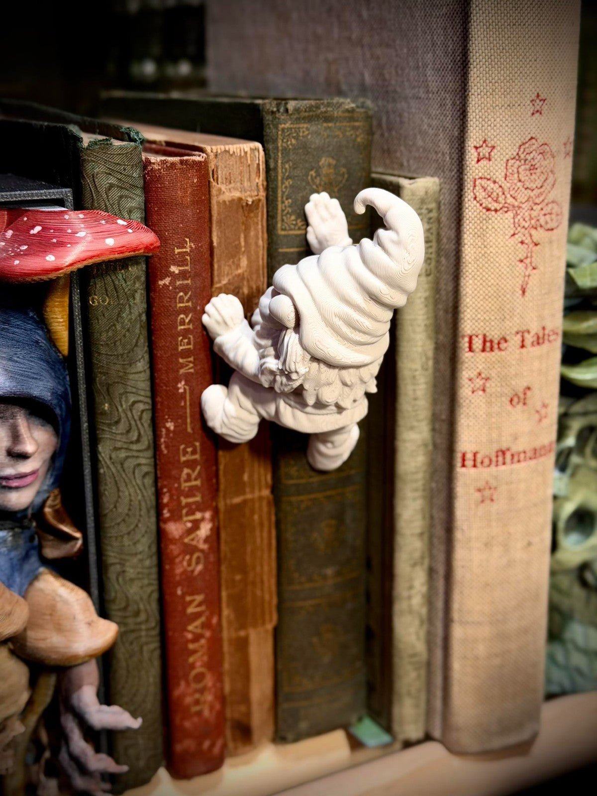 Gnome Spine Hugger - Book Decor - Magnet - Gardening Decor (unpainted)