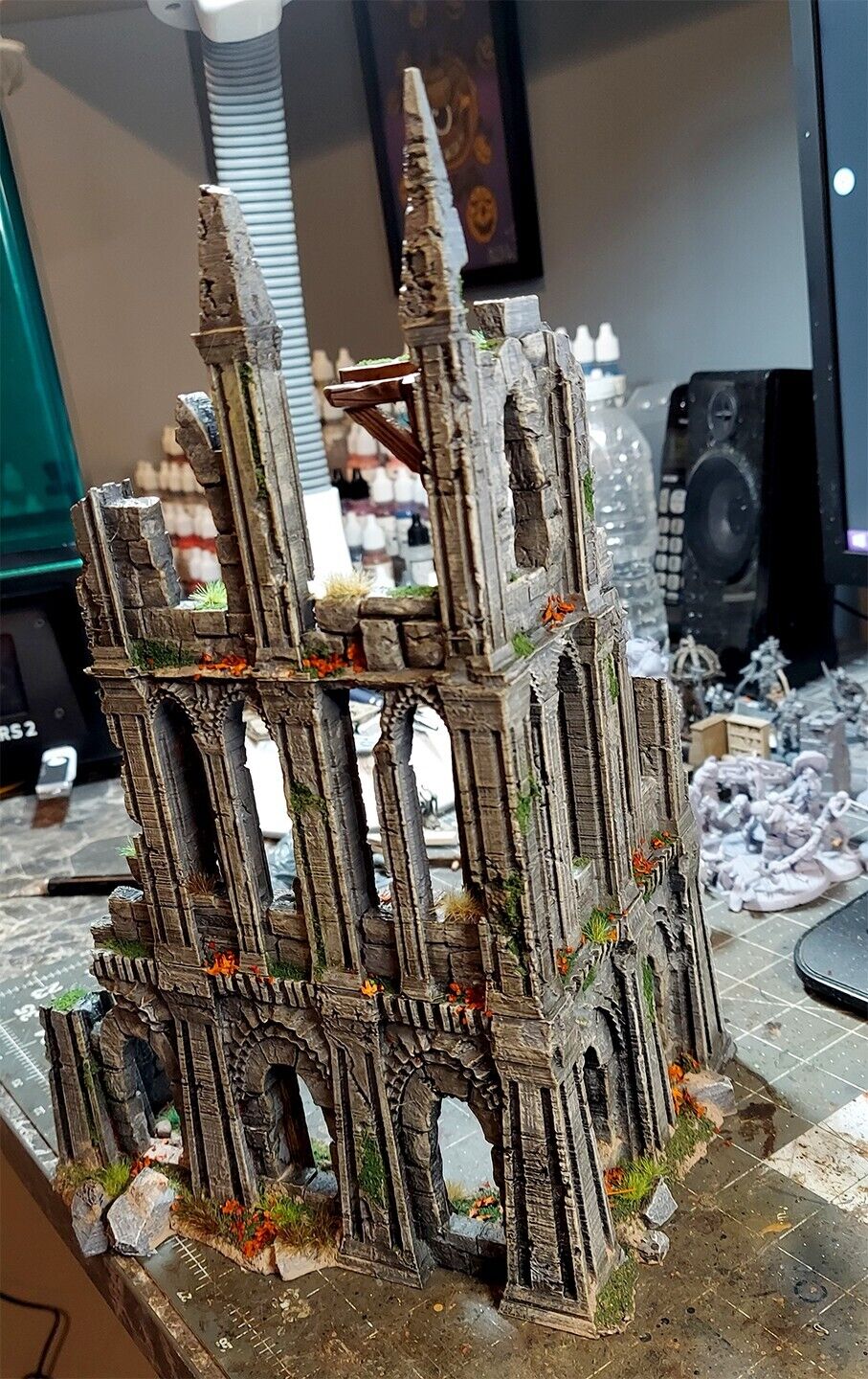 Cathedral Façade Ruins & Ladders Terrain Building
