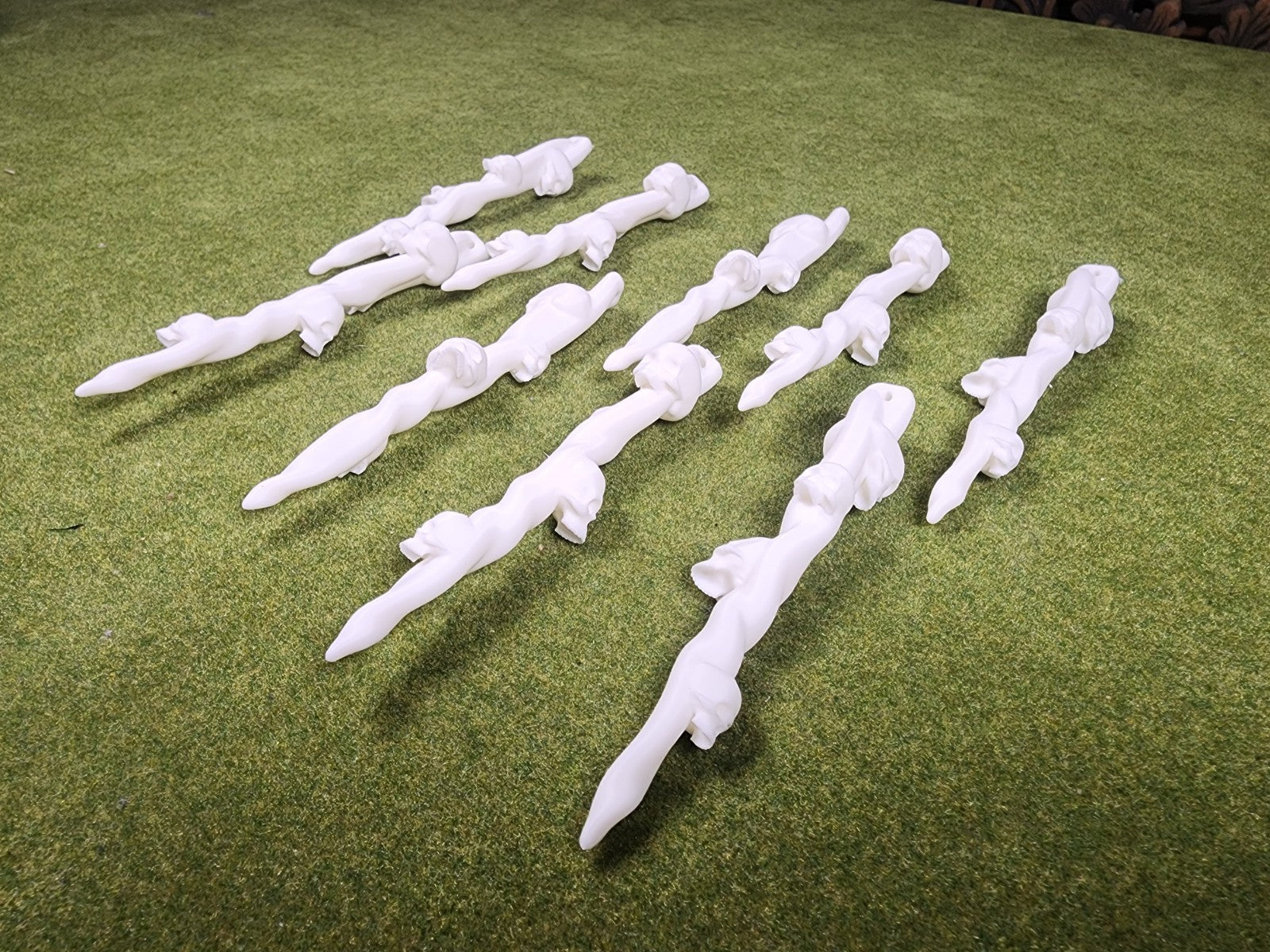 Icyskull - Skull Christmas Ornaments and Hanging Decorations (unpainted)