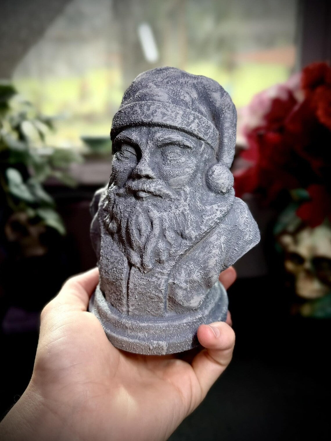 Santa Statue - Christmas Statue (unpainted)