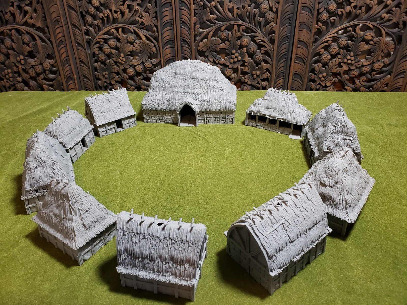 Rural Peasant Village - Dark Age Grass Huts - Country Hamlet Tabletop Terrain