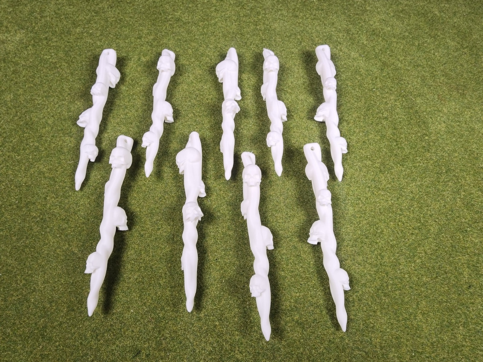 Icyskull - Skull Christmas Ornaments and Hanging Decorations (unpainted)