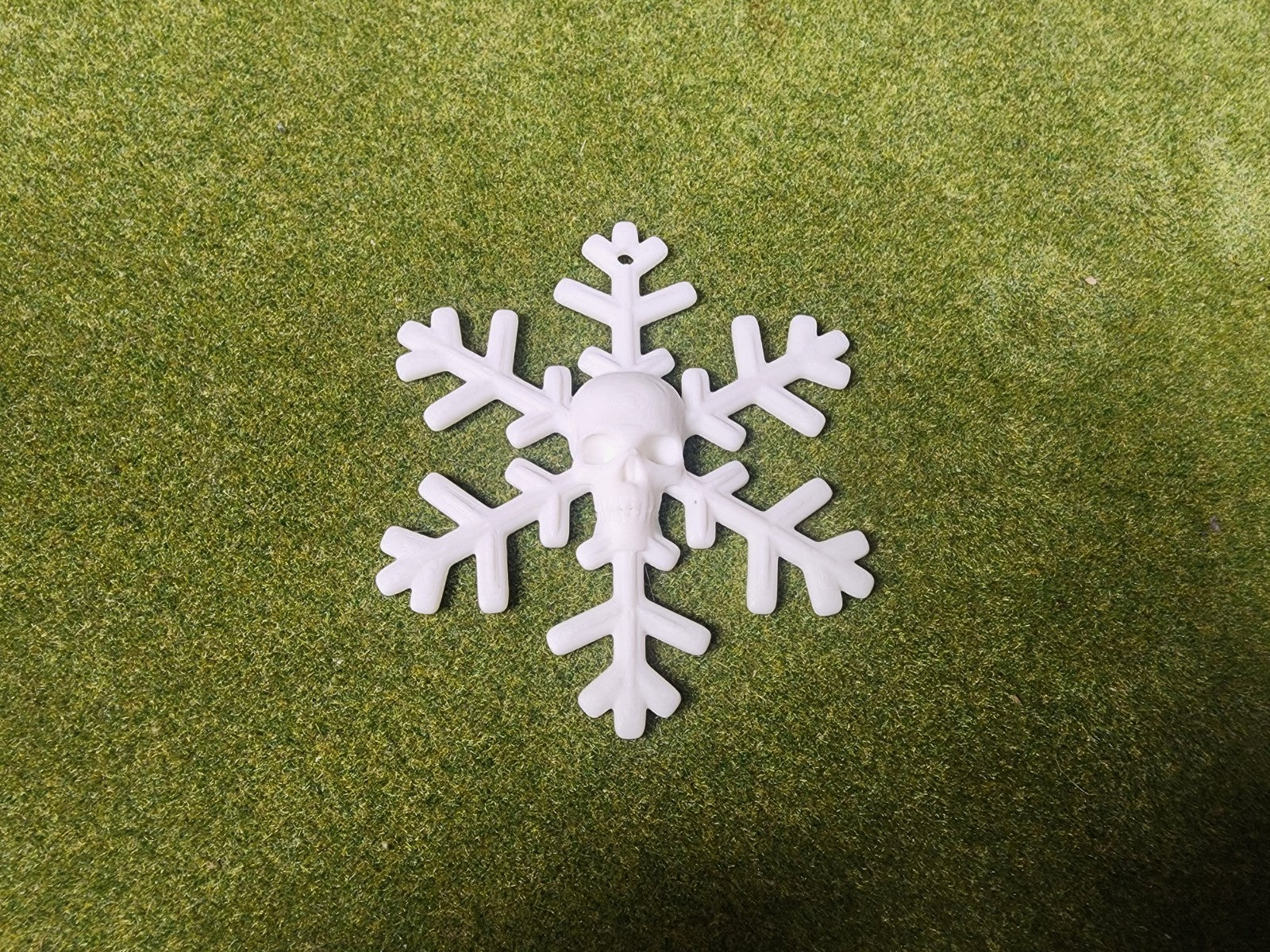 Snowflake Skull Ornament and Decor - Halloween Christmas Gift (unpainted)