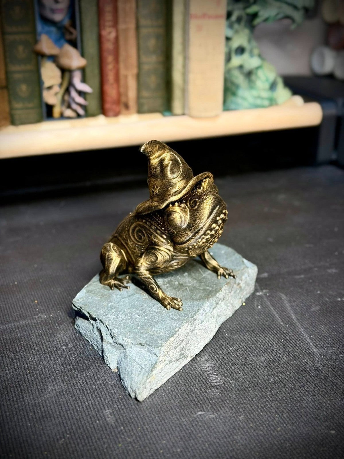 Celestial Frog - Fantasy Wizard - Amphibians Decor (unpainted)