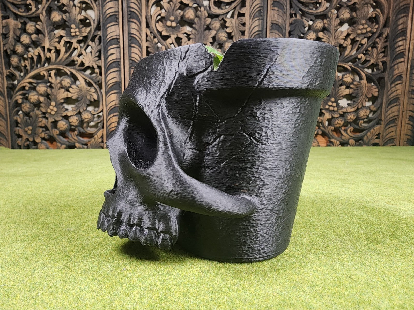 Terracotta Skull Planter Pot - Ornamental Indoor Flower Pot (unpainted)