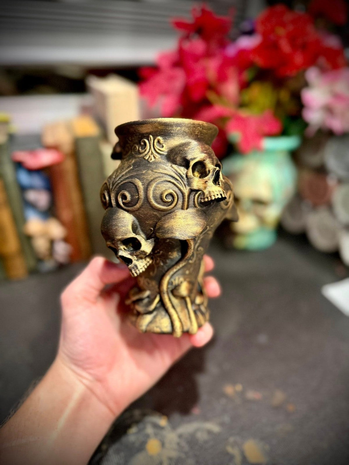 Gothic Mushroom Skull Vase  -  DnD Table Centerpiece - Halloween (unpainted)