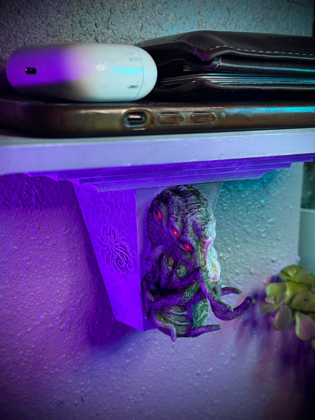 Chthulhu Mini Shelf - Wallet Phone Keys Check From The Void (unpainted)