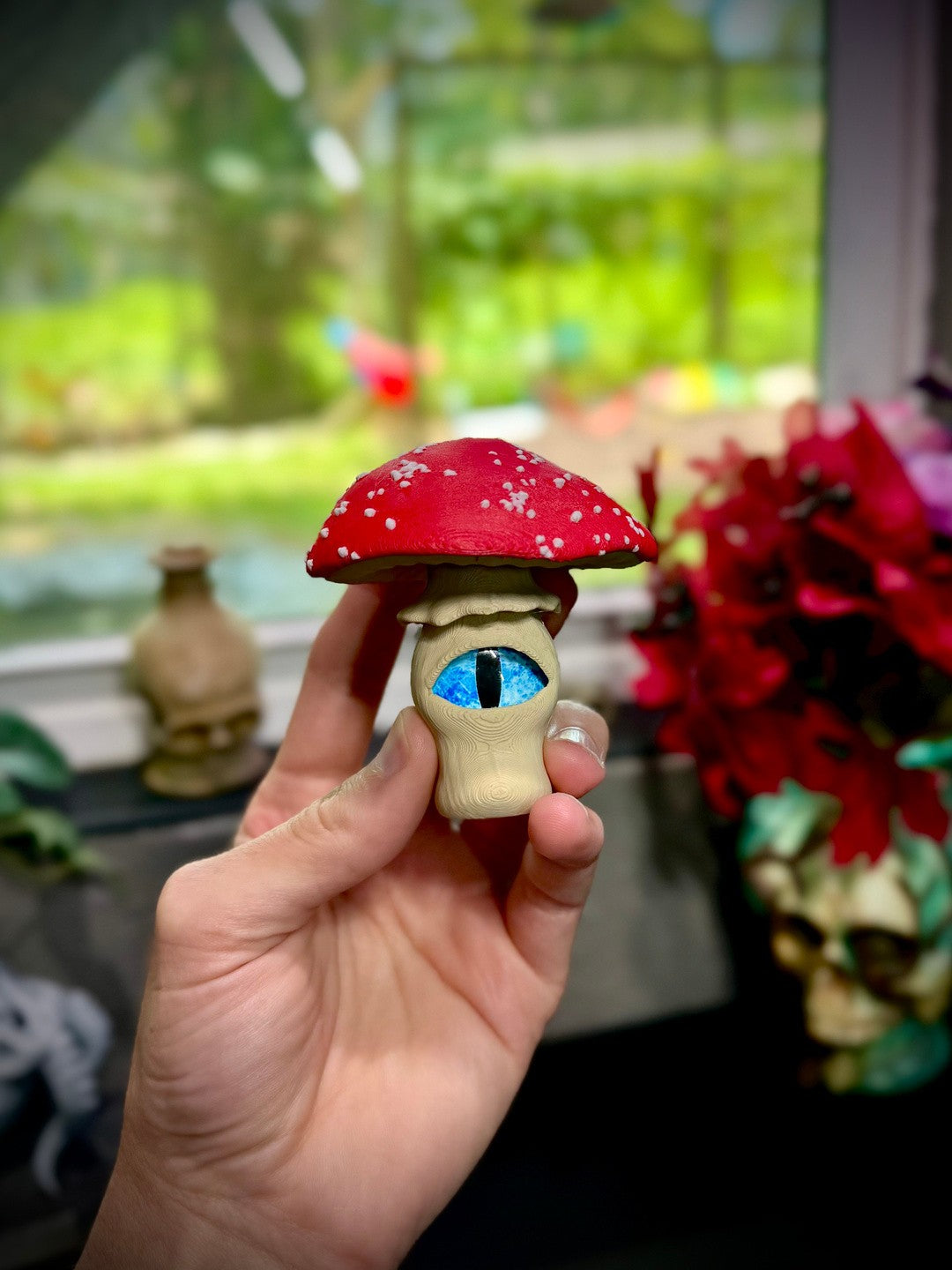 All Seeing Mushroom - Mushroom with Magical Eye (unpainted)
