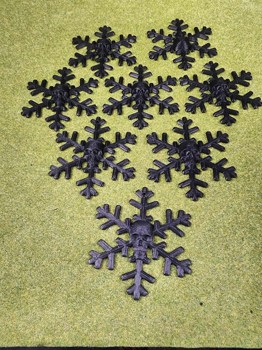 Snowflake Skull Ornament and Decor - Halloween Christmas Gift (unpainted)