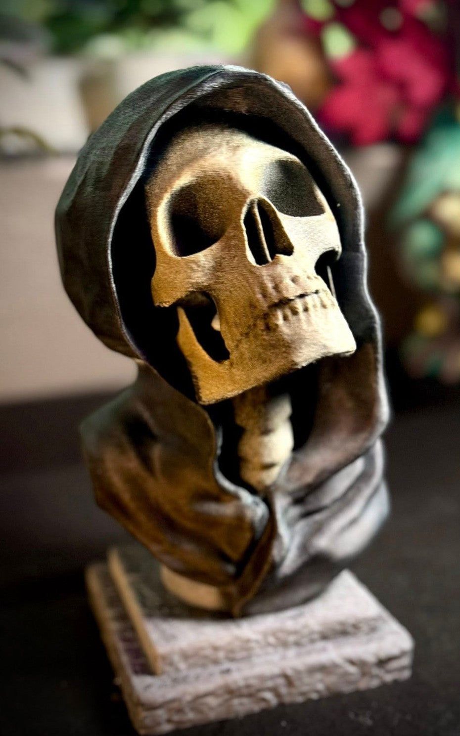 Hooded Skull Statue and Bookends (unpainted)